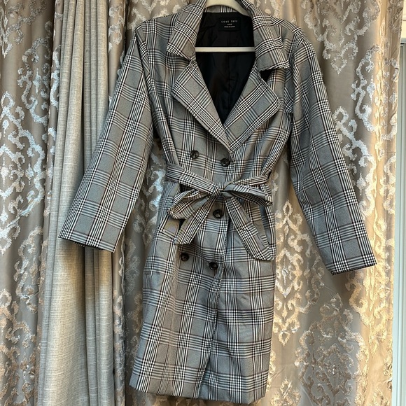 Love Tree Jackets & Blazers - New Love Tree Plaid Belted Trench Coat Size Large